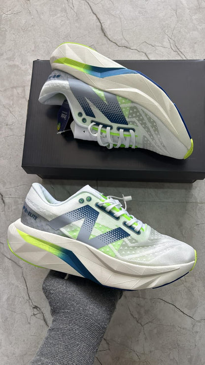 NEW BALANCE SC ELITE